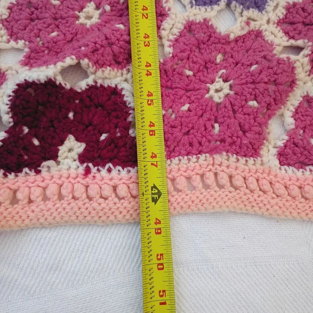 African Flower Throw Blanket Intricate Crocheted Edge Pink White Purple Pastel